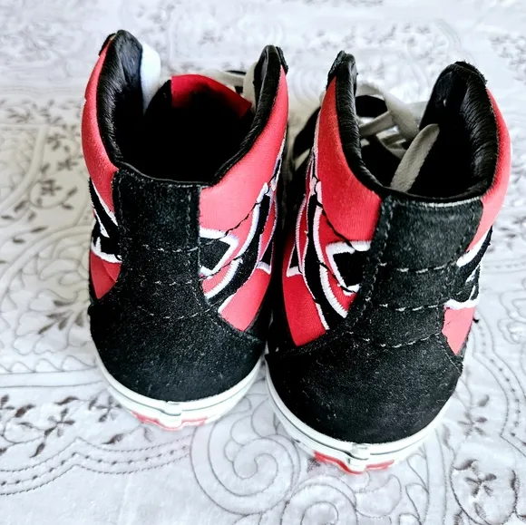 Vans High-Top Sneakers in Red and Black