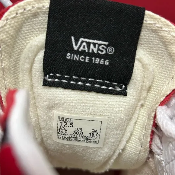 Vans kids Red and white High-Top sk8-hi Sneakers with Flame Design size 12.5 NTW
