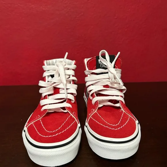 Vans kids Red and white High-Top sk8-hi Sneakers with Flame Design size 12.5 NTW