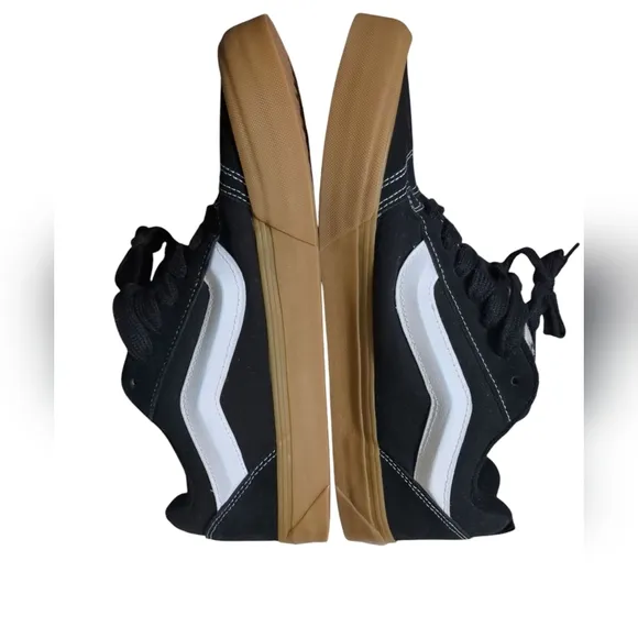Vans Knu Skool Shoes Black/White/Gum Soles