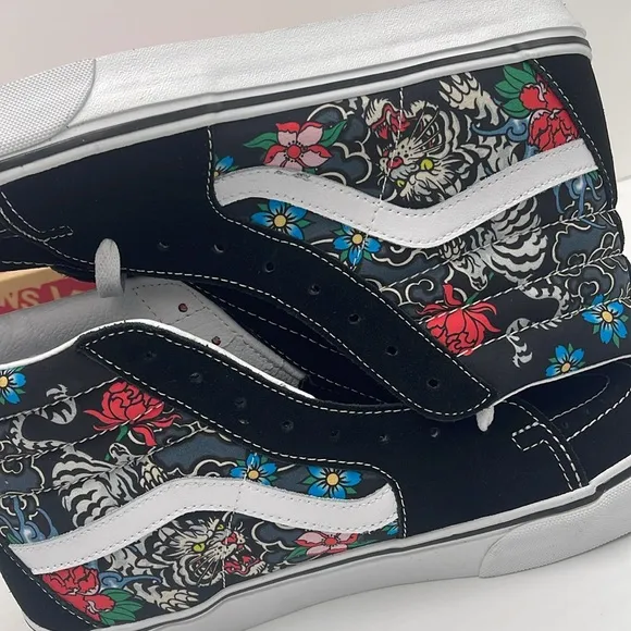 Vans Men’s High-Top Sneakers Sk8-HiTiger Floral Multi/True WhiteVN000BW76GL…