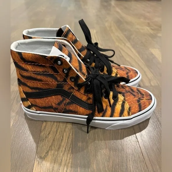 Vans off the wall tiger print high top sneakers size 8.5