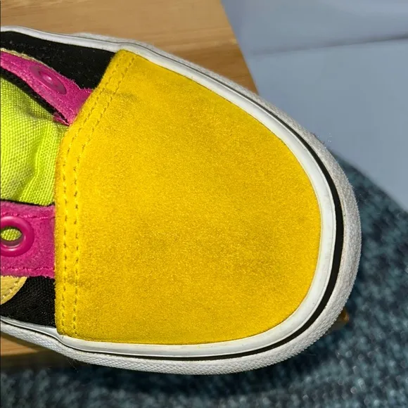 Vans Old Skool Platform Multicolor Slip-On Sneakers (JS6-7)