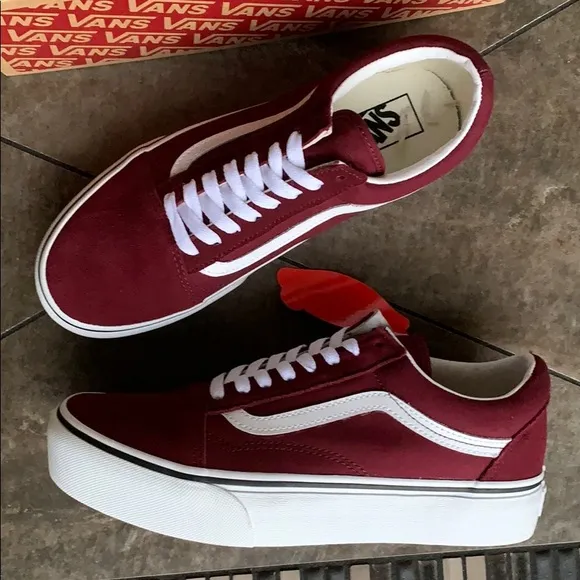 ••VANS OLD SKOOL PLATFORM Port Royale/True White W