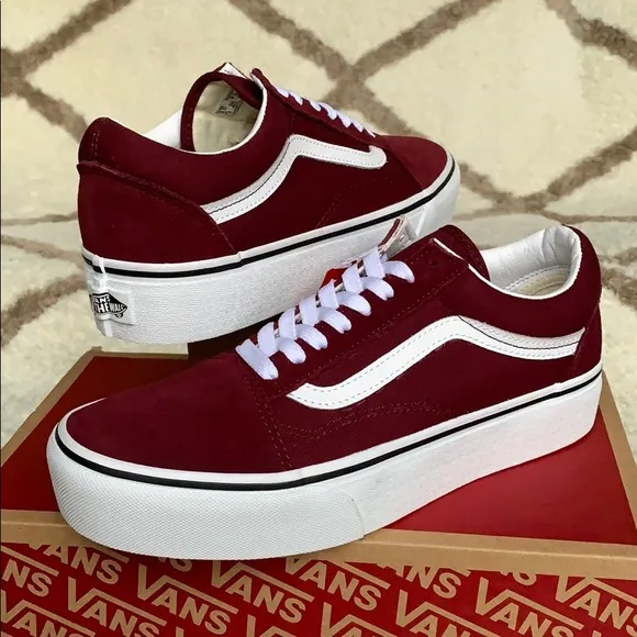 ••VANS OLD SKOOL PLATFORM Port Royale/True White W