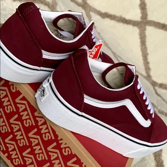 ••VANS OLD SKOOL PLATFORM Port Royale/True White W