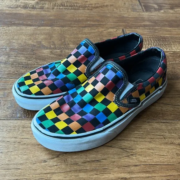 Vans Rainbow Checkerboard Classic Slip On Sneakers Shoes Womens Size 6.5