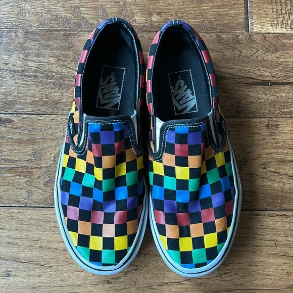 Vans Rainbow Checkerboard Classic Slip On Sneakers Shoes Womens Size 6.5