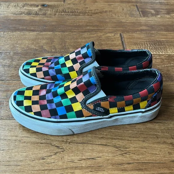 Vans Rainbow Checkerboard Classic Slip On Sneakers Shoes Womens Size 6.5