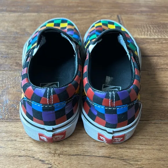 Vans Rainbow Checkerboard Classic Slip On Sneakers Shoes Womens Size 6.5