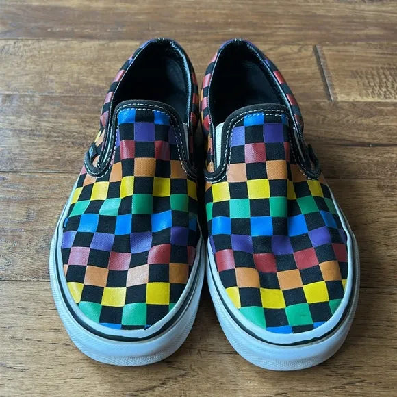 Vans Rainbow Checkerboard Classic Slip On Sneakers Shoes Womens Size 6.5