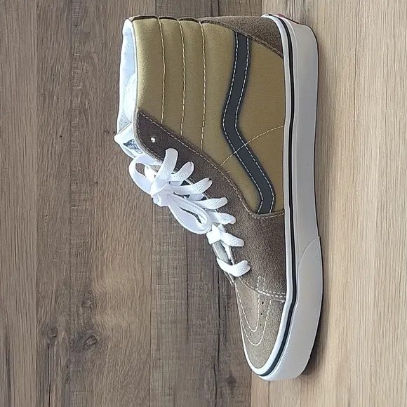 Van's SK8-Hi Brand new in the box no lid authentic uper textile and leather