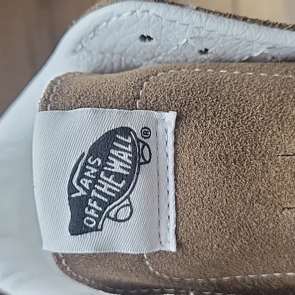 Van's SK8-Hi Brand new in the box no lid authentic uper textile and leather