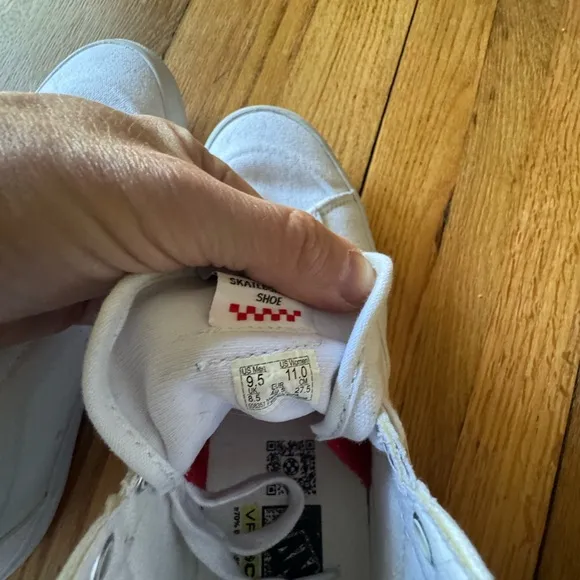 Vans Sk8 - Hi High-Top Sneakers in White Canvas