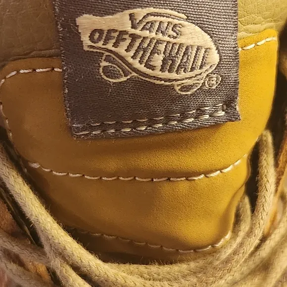 Vans Sk8-Hi MTE Cumin/ Slate Green Men's Size 8  EUC