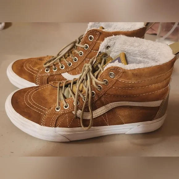 Vans Sk8-Hi MTE Cumin/ Slate Green Men's Size 8  EUC