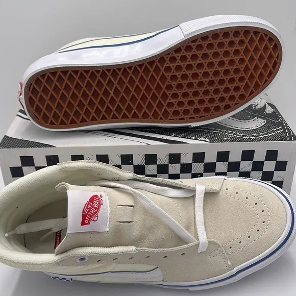 Vans Skate Sk8-Hi Sneakers in Off White