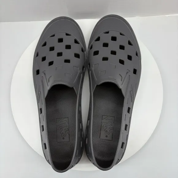 Vans Trek Slip-On Pewter Men Sz 9/ Women Sz 10.5