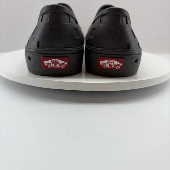 Vans Trek Slip-On Pewter Men Sz 9/ Women Sz 10.5