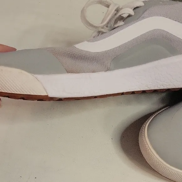 Vans Ultrarange Gray and White Sneakers Men's Size 12 EUC
