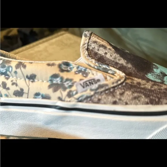 Vans Very rare additions House of Terror, The Shining Unisex Shoes M—5.5  W- 7