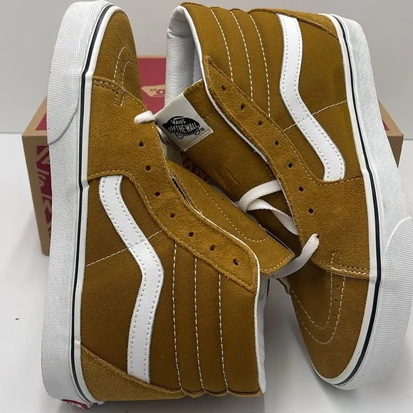 Vans WMNS High-Top Sneakers in Mustard White Sk8-HiColor Theory Golden Brown