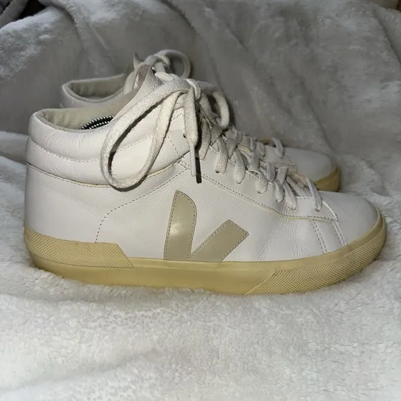 VEJA Minotaur High Top Sneakers Men's 10.5 Shoes Leather White Pierre Butter