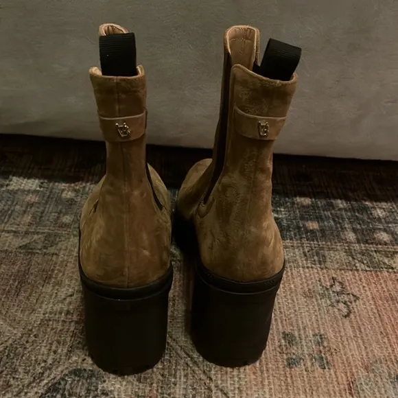 Veronica beard Winnie shoes in Moss