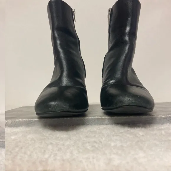 Via Spiga Ankle Boots Heeled Almond Toe Black Leather Sz 10