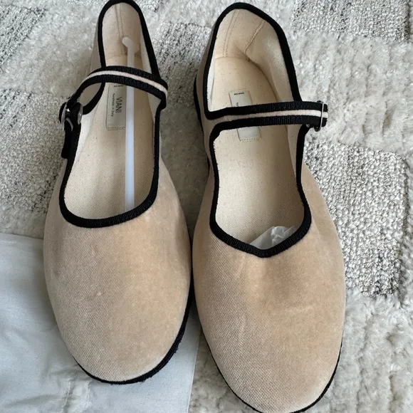 Viani Milano Beige Women's Mary Jane Shoes sz 40
