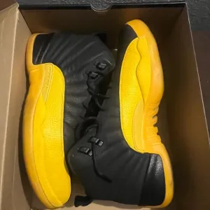 Vibrant Black and Yellow High-Top Sneakers Retro 12 University Gold
