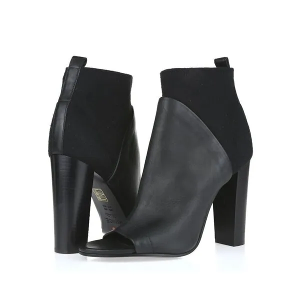 Vince Aren Open Toe Leather Bootie Black Womens Size 8.5