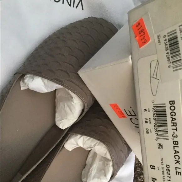 Vince Bogart Slip On Shoes With Dust Bag - Size 8 NIB