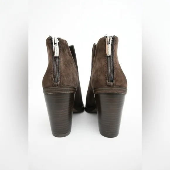 Vince Camuto &quot;Gigietta&quot; Suede Bootie NWOB