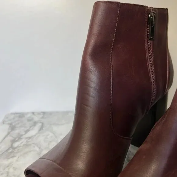 VINCE FIONN PEEP TOE BOOTIES ANKLE BOOTS HEELS - FIG LEATHER  in Size 8.5 US