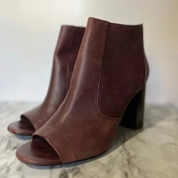 VINCE FIONN PEEP TOE BOOTIES ANKLE BOOTS HEELS - FIG LEATHER  in Size 8.5 US