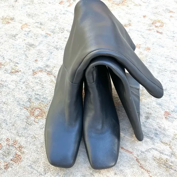 Vince NWT Black Leather Low Heel Square Toe Boots Sz 5