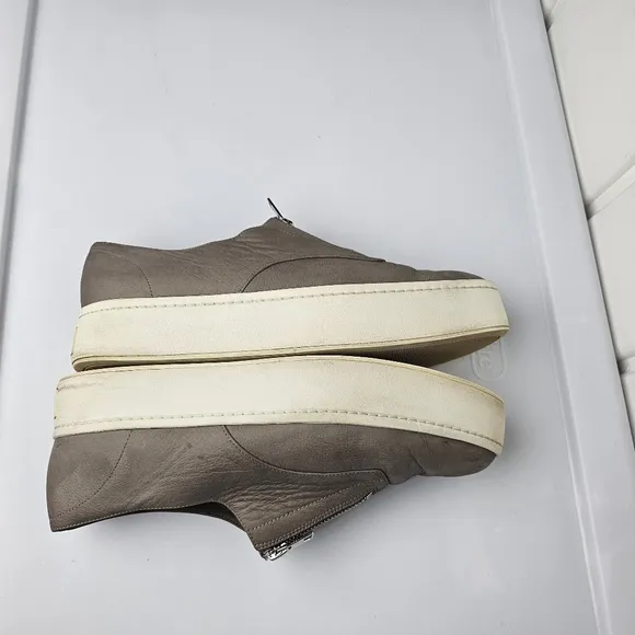Vince Warner Gray Zip Front Nubuck Leather Platform Slip On Sneakers Women's 9.5
