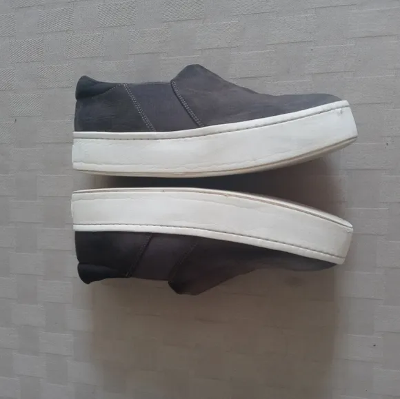 Vince Warren Gray Suede Slip On Sneakers