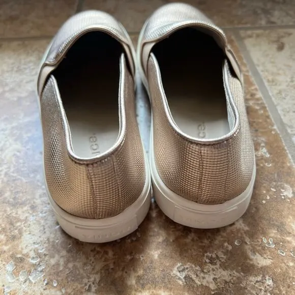 VINCE Women's Rose Gold Metallic Casual Slip-On Sneaker Shoes Size 6.5