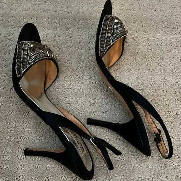 Vintage Badgley Mischka Gold Beaded on Black Satin Women's Shoes Size 7