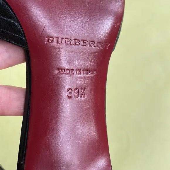 Vintage black/silver Burberry all leather slip on shoes