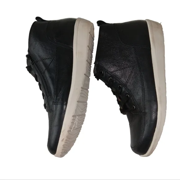 Vionic bllack Leather High-Top Sneakers