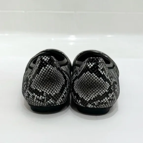Vionic Caroll Ballet Snake Print Leather Slip On Shoes Size 7