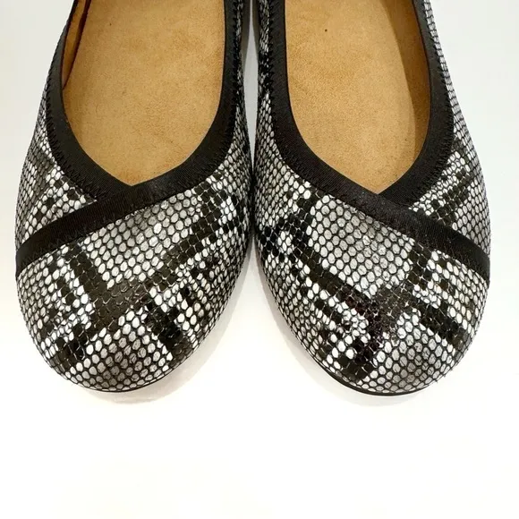 Vionic Caroll Ballet Snake Print Leather Slip On Shoes Size 7
