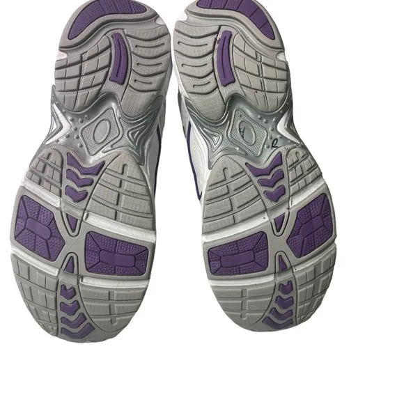 Vionic Shoes Vionic 23 WalkLeather Walking Shoes‎  woman’s size 8.5