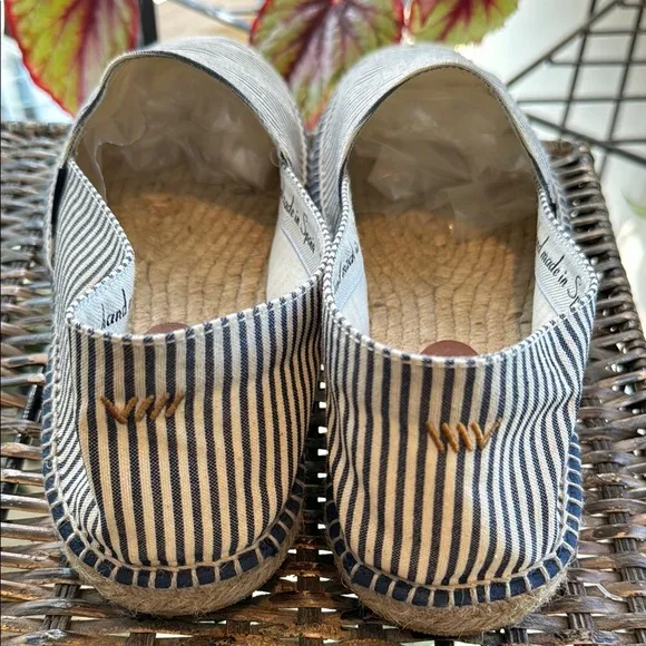 Viscata Barcelona Men’s Blue Stripped Espadrille slip on size 11 or 44
