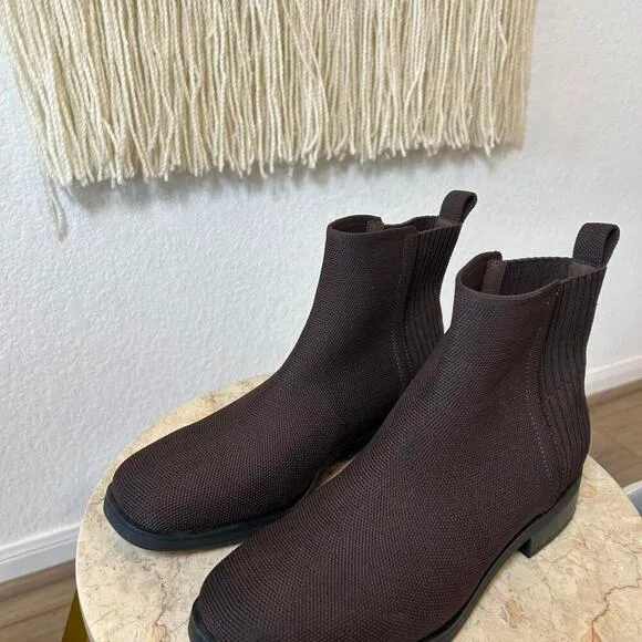 Viviai square toe ankle chelsea boots