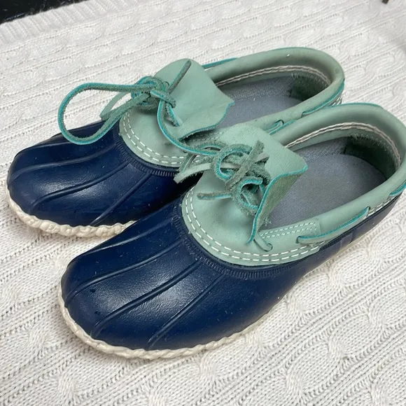 VTG Women’s LL Bean Low Duck Bean Boots Blue Leather Navy body Size 7 M Women’s