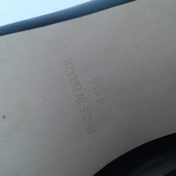 Walking Cradles black leather comfort pointy toe shoes